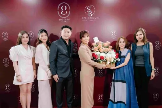 ผู้บริหารเอ็ม บี เค เซ็นเตอร์ ร่วมแสดงความยินดี Grand Opening ฉลองสาขาใหม่ The Glam Clinic  ครบเครื่องเรื่องความงามโดยผู้เชี่ยวชาญ พร้อมเปิดประสบการณ์ใหม่ใจกลางกรุง ชั้น 5 โซน A